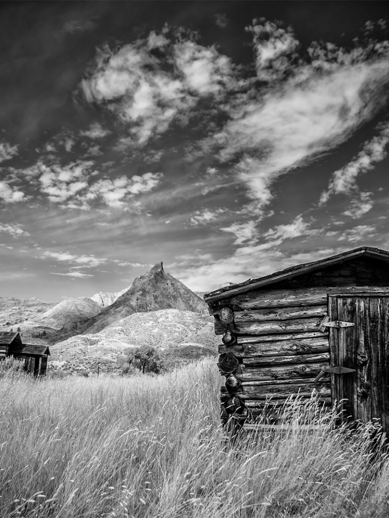 badlands landscape along the Missouri River in Montana